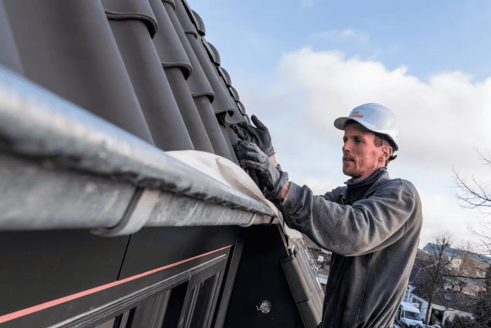 ONDERHOUD OF HERSTEL NODIG?